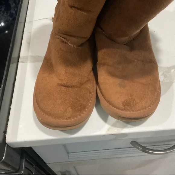 UGG Brown Lace Up Boots - Picture 4 of 4